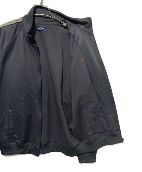 FRED PERRY（フレッドペリー）FRED PERRY (フレッドペリー) Contrast Tape Track Jacket グレー サイズ:XLの古着・服飾アイテム