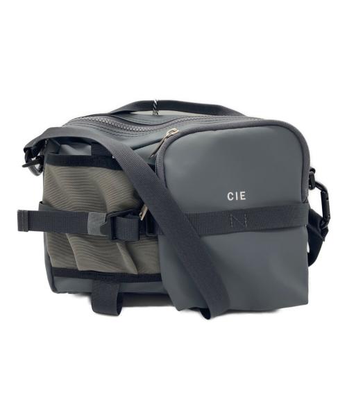 CIE（シー）CIE (シー) GRID3 BOTTLE SHOULDER BAG グレーの古着・服飾アイテム