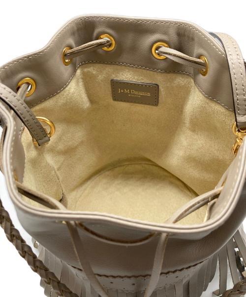 J&M DAVIDSON（ジェイ＆エム デヴィッドソン）J&M DAVIDSON (ジェイ＆エム デヴィッドソン) カーニバル フリンジショルダーバッグ ベージュの古着・服飾アイテム