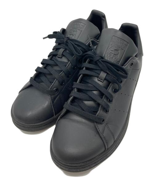 adidas（アディダス）adidas (アディダス) STANSMITH ローカットスニーカー ブラック サイズ:27の古着・服飾アイテム