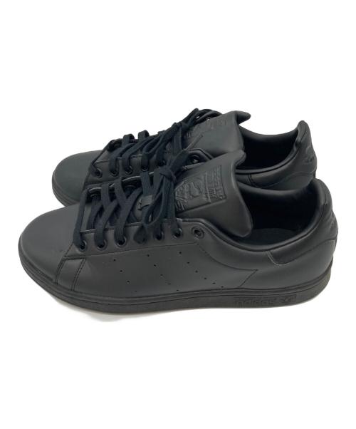 adidas（アディダス）adidas (アディダス) STANSMITH ローカットスニーカー ブラック サイズ:27の古着・服飾アイテム