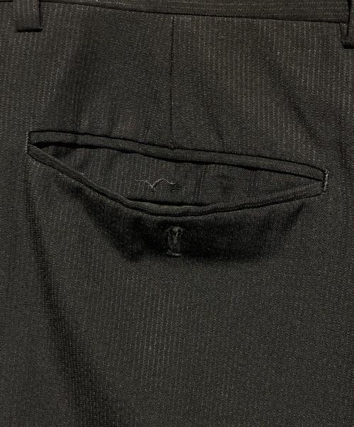 ARMANI COLLEZIONI（アルマーニ コレツィオーニ）ARMANI COLLEZIONI (アルマーニ コレツィオーニ) セットアップスーツ ブラック サイズ:48の古着・服飾アイテム