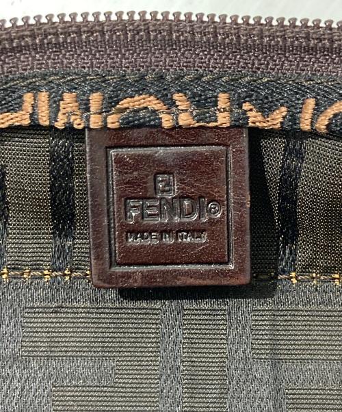 FENDI（フェンディ）FENDI (フェンディ) ズッカ柄ミニハンドバッグ ブラウンの古着・服飾アイテム