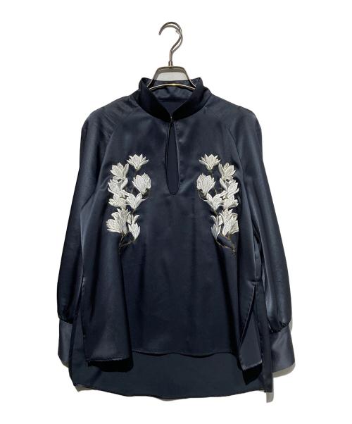 iCONOLOGY（イコノロジー）iCONOLOGY (イコノロジー) 花を着るブラウス【白木蓮】 グレー サイズ:Fの古着・服飾アイテム