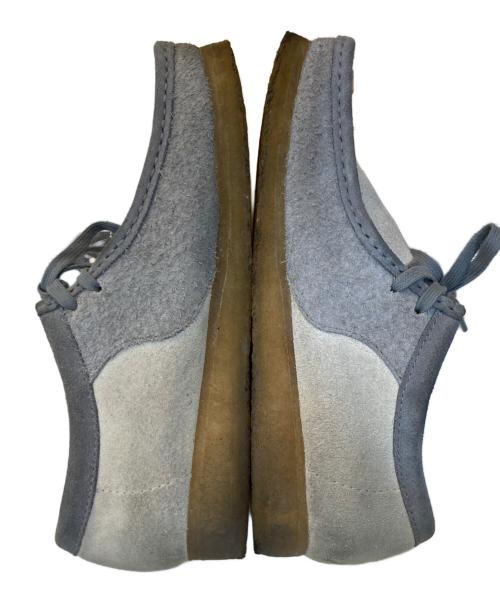 CLARKS ORIGINALS（クラークス オリジナルズ）CLARKS ORIGINALS (クラークス オリジナルズ) ワラビーブーツ グレー×ベージュ サイズ:25.5の古着・服飾アイテム