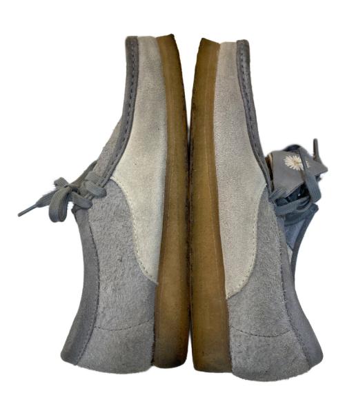 CLARKS ORIGINALS（クラークス オリジナルズ）CLARKS ORIGINALS (クラークス オリジナルズ) ワラビーブーツ グレー×ベージュ サイズ:25.5の古着・服飾アイテム