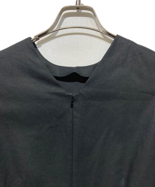 12closet（トゥエルブクローゼット）12closet (トゥエルブクローゼット) シャンブレーフレンチスリーブワンピース ブラック サイズ:レギュラー丈の古着・服飾アイテム