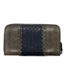 BOTTEGA VENETA（ボッテガベネタ）の古着「イントレチャート切替ラウンドジップウォレット」｜ベージュ×ネイビー