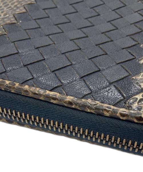 BOTTEGA VENETA（ボッテガベネタ）BOTTEGA VENETA (ボッテガベネタ) イントレチャート切替ラウンドジップウォレット ベージュ×ネイビーの古着・服飾アイテム