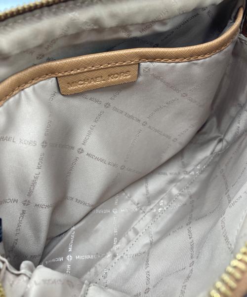 MICHAEL KORS（マイケルコース）MICHAEL KORS (マイケルコース) ショルダーバッグ ベージュの古着・服飾アイテム