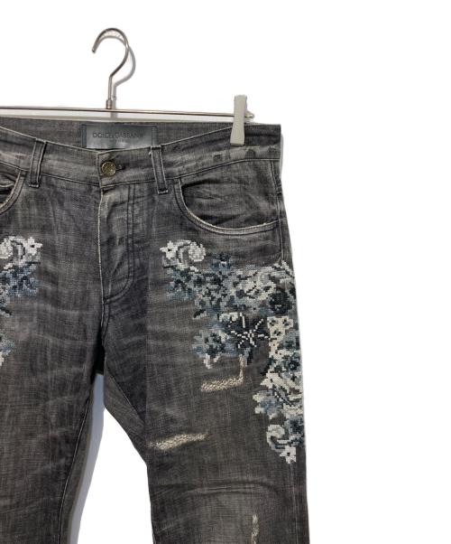 DOLCE & GABBANA（ドルチェ＆ガッバーナ）DOLCE & GABBANA (ドルチェ＆ガッバーナ) 刺繍デニムパンツ ブラック サイズ:46の古着・服飾アイテム
