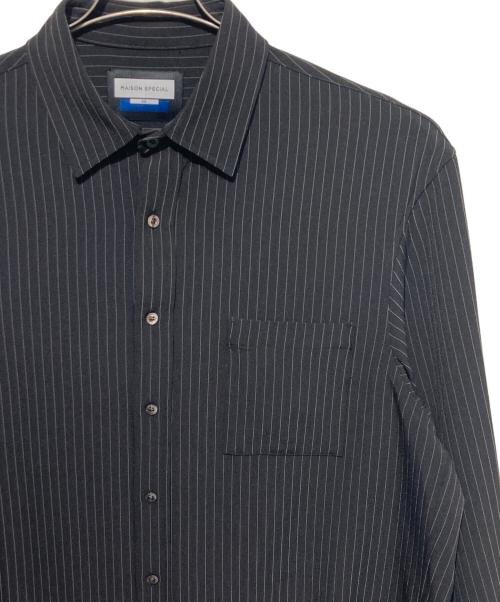 MAISON SPECIAL（メゾンスペシャル）MAISON SPECIAL (メゾンスペシャル) Frieren Stripe Prime-Over Regular Collar Shirt ブラック サイズ:2の古着・服飾アイテム