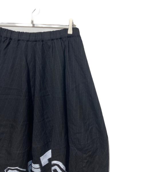 BLACK COMME des GARCONS（ブラックコムデギャルソン）BLACK COMME des GARCONS (ブラックコムデギャルソン) ナンバリングプリントウールスカート ブラック サイズ:Sの古着・服飾アイテム