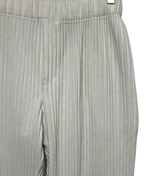 HOMME PLISSE ISSEY MIYAKE（オム プリッセ イッセイ ミヤケ）HOMME PLISSE ISSEY MIYAKE (オム プリッセ イッセイ ミヤケ) プリーツパンツ ベージュ サイズ:1の古着・服飾アイテム