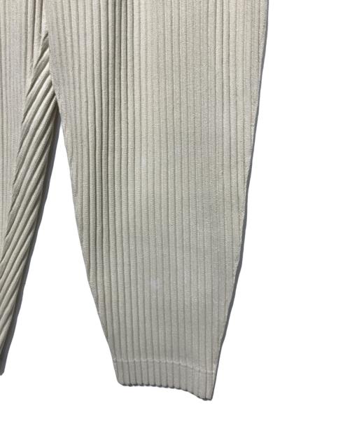 HOMME PLISSE ISSEY MIYAKE（オム プリッセ イッセイ ミヤケ）HOMME PLISSE ISSEY MIYAKE (オム プリッセ イッセイ ミヤケ) プリーツパンツ ベージュ サイズ:1の古着・服飾アイテム