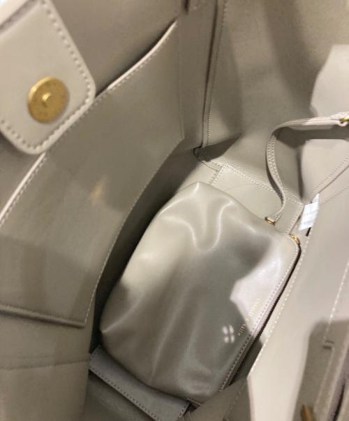 CHARLES & KEITH（チャールズアンドキース）CHARLES & KEITH (チャールズアンドキース) 2WAYバッグ グレーの古着・服飾アイテム