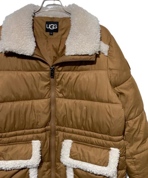 UGG（アグ）UGG (アグ) アマル・プラッシュシーム・パファーコート ベージュ サイズ:Ｓの古着・服飾アイテム