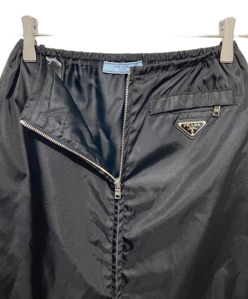 PRADA（プラダ）PRADA (プラダ) ロゴプレートナイロンスカート ブラック サイズ:36の古着・服飾アイテム