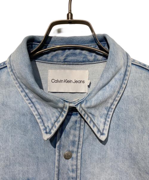 Calvin Klein Jeans（カルバンクラインジーンズ）Calvin Klein Jeans (カルバンクラインジーンズ) オーバーサイズド デニム シャツ インディゴ サイズ:Sの古着・服飾アイテム