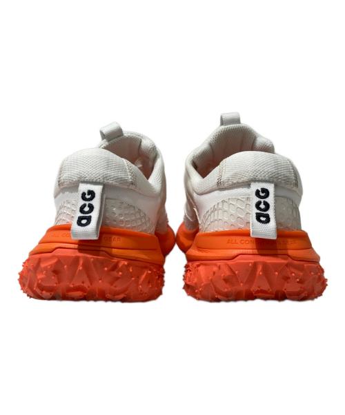 NIKE ACG（ナイキエーシージー）NIKE ACG (ナイキエーシージー) Mountain Fly 2 Low ホワイト×オレンジ サイズ:26cmの古着・服飾アイテム