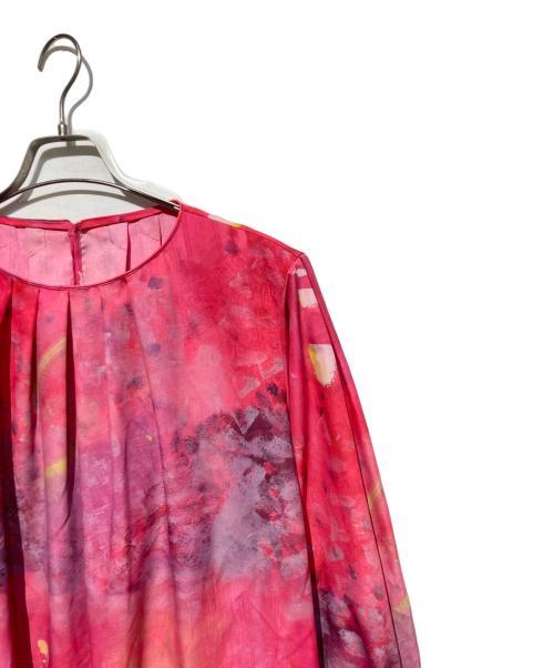 HERALBONY（ヘラルボニー）HERALBONY (ヘラルボニー) クルーネックワンピース「忘れ物」 ピンク サイズ:FREEの古着・服飾アイテム