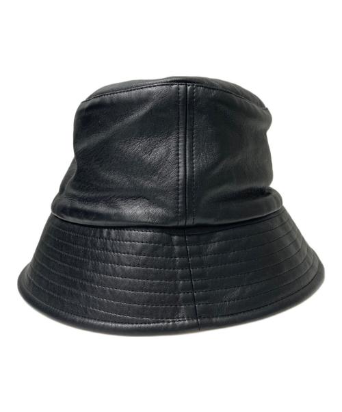 MONCLER GENIUS（モンクレール ジーニアス）MONCLER GENIUS (モンクレール ジーニアス) J.W.ANDERSON (ジェイダブリューアンダーソン) レザーバケットハット ブラックの古着・服飾アイテム