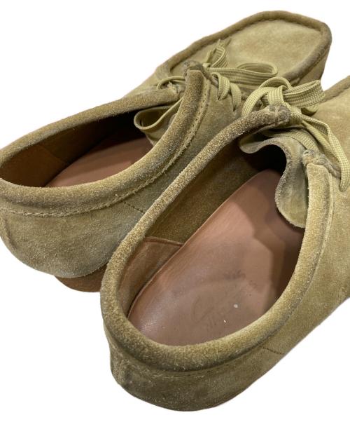 CLARKS（クラークス）CLARKS (クラークス) ワラビーシューズ ベージュ サイズ:26.5の古着・服飾アイテム