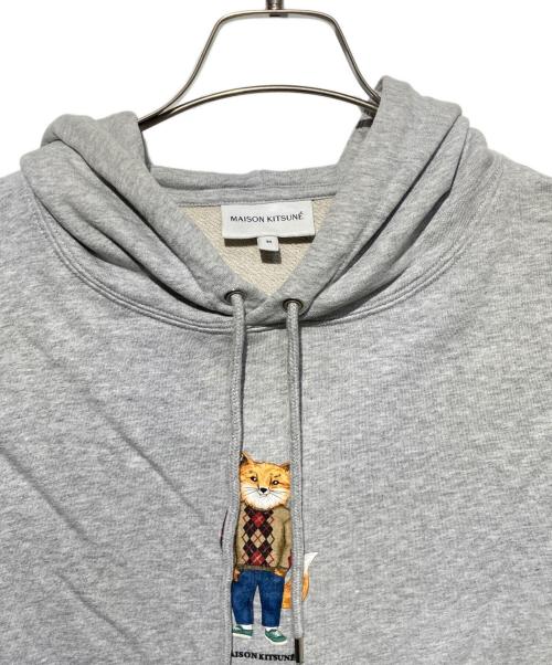 maison kitsune（メゾンキツネ）MAISON KITSUNE (メゾンキツネ) プルオーバーパーカー グレー サイズ:Mの古着・服飾アイテム