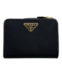 PRADA（プラダ）の古着「サフィアーノトライアングル 財布」｜ブラック