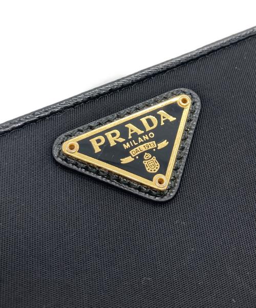 PRADA（プラダ）PRADA (プラダ) サフィアーノトライアングル 財布 ブラックの古着・服飾アイテム