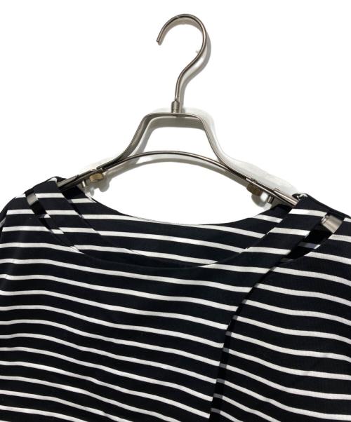1er Arrondissement（プルミエ アロンディスモン）1er Arrondissement (プルミエ アロンディスモン) バックツイストボーダーロングスリーブTシャツ ホワイト×ブラック サイズ:FREE 未使用品の古着・服飾アイテム