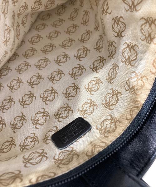 LOEWE（ロエベ）LOEWE (ロエベ) アナグラム ショルダーバッグ ブラックの古着・服飾アイテム