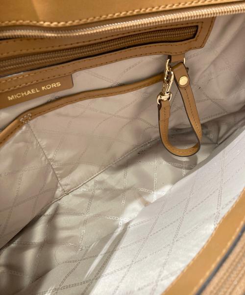 MICHAEL KORS（マイケルコース）MICHAEL KORS (マイケルコース) シグネチャートートバッグ ベージュ×ブラウンの古着・服飾アイテム