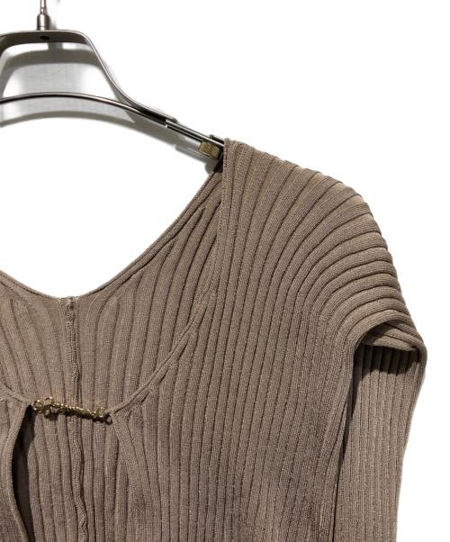 jacquemus（ジャックムス）jacquemus (ジャックムス) リブカーディガン ベージュ サイズ:36の古着・服飾アイテム
