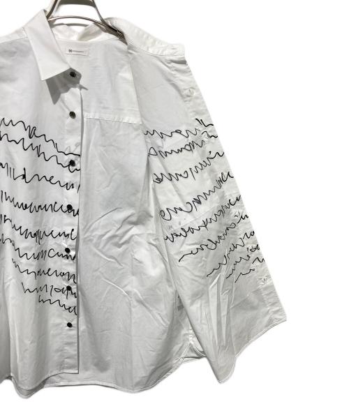 HERALBONY（ヘラルボニー）HERALBONY (ヘラルボニー) レギュラーカラーシャツ「heart-mm2024」 ホワイト サイズ:Ｌの古着・服飾アイテム
