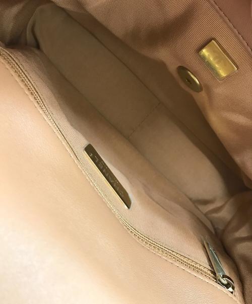 CHANEL（シャネル）CHANEL (シャネル) シャネル19 オレンジの古着・服飾アイテム