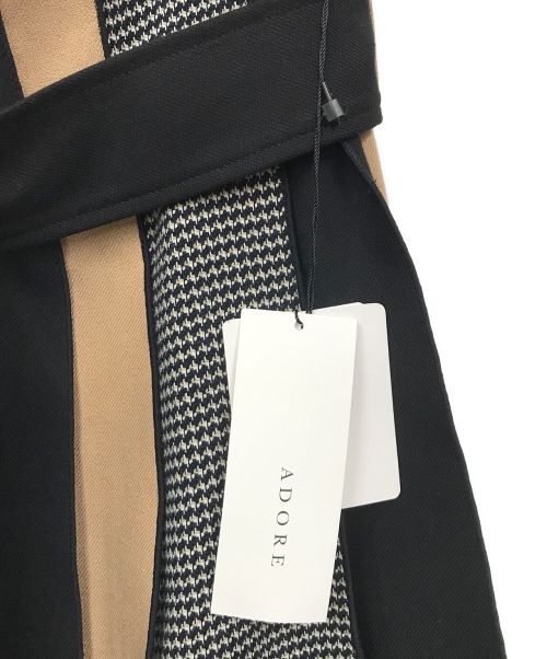 ADORE（アドーア）ADORE (アドーア) パッチワークストライプベルト付きスカート ベージュ サイズ:36 未使用品の古着・服飾アイテム