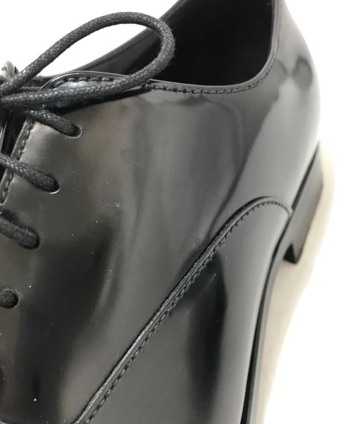 PRADA（プラダ）PRADA (プラダ) ニュアンスブラッシュドレザーレースアップシューズ ブラック サイズ:6 1/2の古着・服飾アイテム