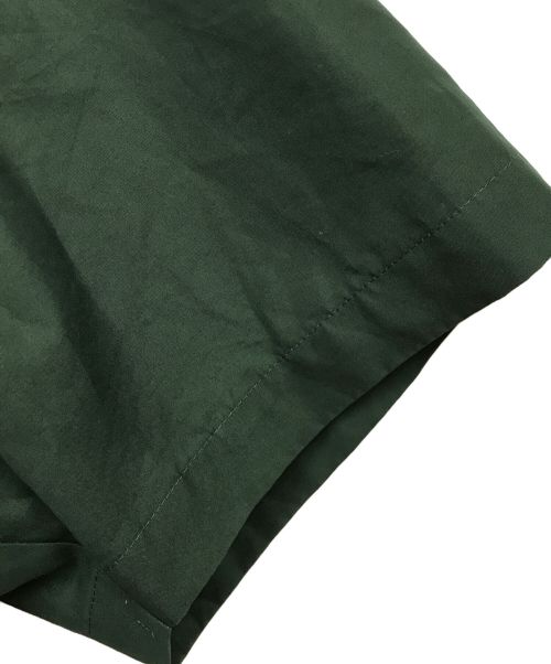 6(ROKU) BEAUTY&YOUTH（ロク ビューティーアンドユース）6(ROKU) BEAUTY&YOUTH (ロク ビューティーアンドユース) コットンベルトショートスリーブシャツ グリーン サイズ:記載なしの古着・服飾アイテム