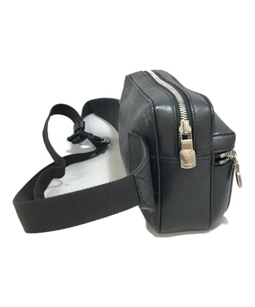 LOUIS VUITTON（ルイ ヴィトン）LOUIS VUITTON (ルイ ヴィトン) タイガラマ バムバック・アウトドア M30245 ブラックの古着・服飾アイテム