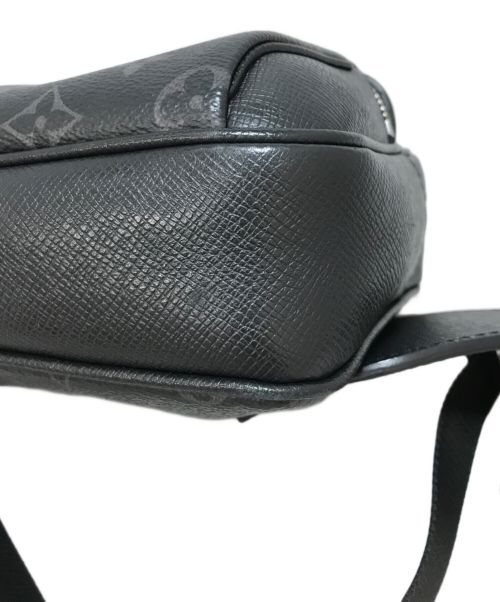LOUIS VUITTON（ルイ ヴィトン）LOUIS VUITTON (ルイ ヴィトン) タイガラマ バムバック・アウトドア M30245 ブラックの古着・服飾アイテム