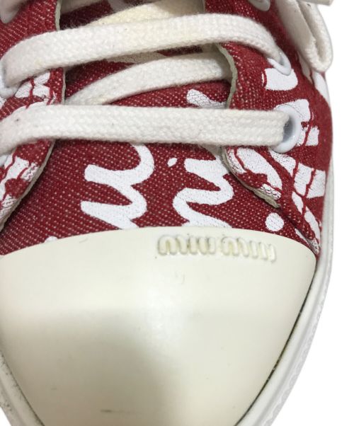 MIU MIU（ミュウミュウ）MIU MIU (ミュウミュウ) ローカットスニーカー レッド サイズ:37 1/2の古着・服飾アイテム