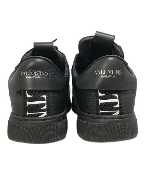 VALENTINO GARAVANI（ヴァレンティノ・ガラヴァーニ）VALENTINO GARAVANI (ヴァレンティノ・ガラヴァーニ) ローカットスニーカー ブラック サイズ:40の古着・服飾アイテム