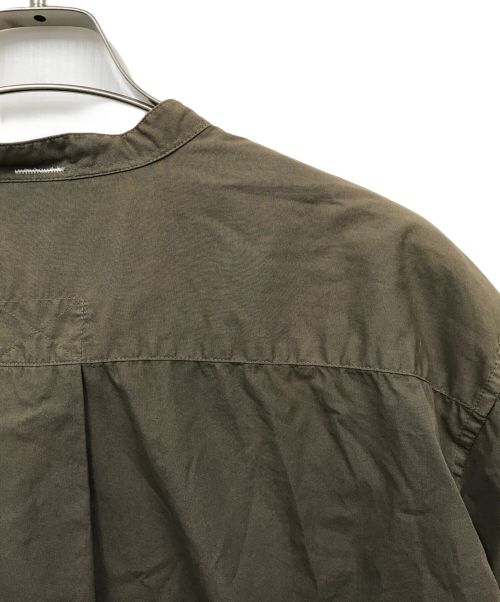 MHL（エムエイチエル）MHL (エムエイチエル) ノーカラーシャツ オリーブ サイズ:Lの古着・服飾アイテム