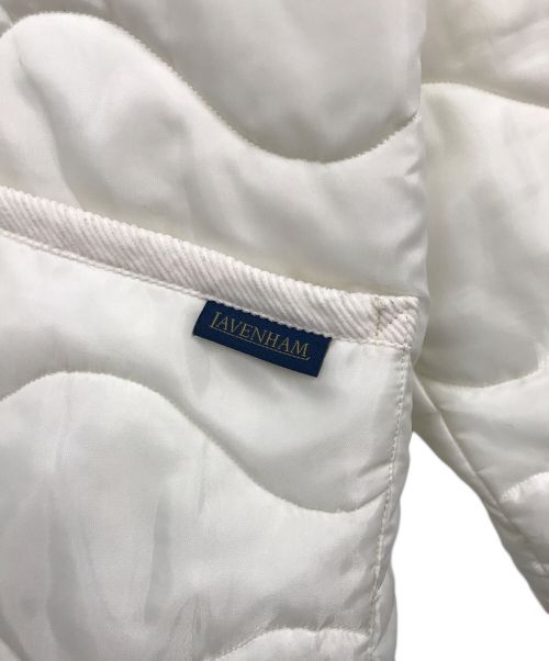 LAVENHAM（ラベンハム）LAVENHAM (ラベンハム) YLEVE (イレーヴ) スタンドカラーコート ホワイト サイズ:Sの古着・服飾アイテム