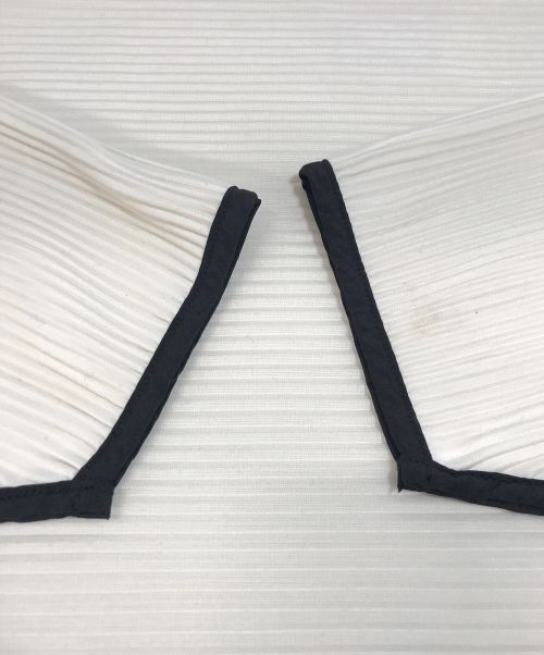 BEARDSLEY（ビアズリー）BEARDSLEY (ビアズリー) カットソー アイボリー サイズ:Fの古着・服飾アイテム