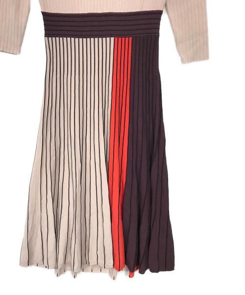 Diagram（ダイアグラム）Diagram (ダイアグラム) 配色プリーツニットワンピース レッド サイズ:36の古着・服飾アイテム