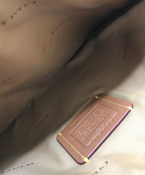 COACH（コーチ）COACH (コーチ) エッセンシャル ポーチ 28 ホワイトの古着・服飾アイテム