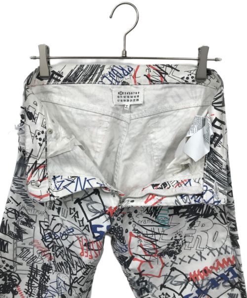Maison Margiela（メゾンマルジェラ）Maison Margiela (メゾンマルジェラ) GRAFFITI SPLATTER CAPRI JEANS ホワイト サイズ:38の古着・服飾アイテム