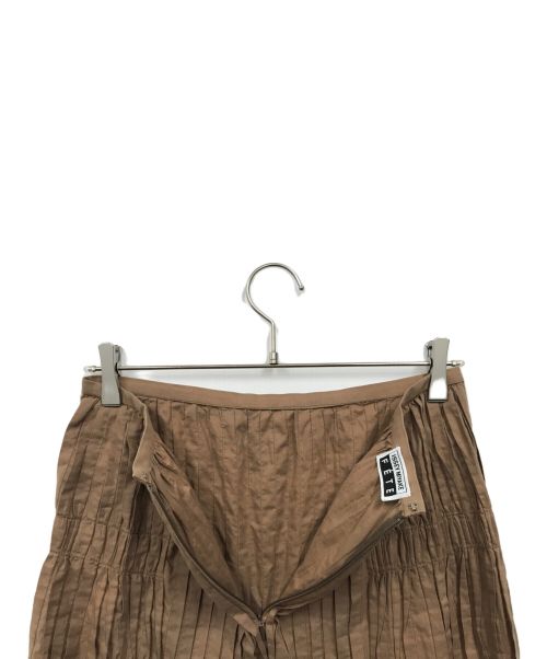 ISSEY MIYAKE FETE（イッセイミヤケフェット）ISSEY MIYAKE FETE (イッセイミヤケフェット) スカート ブラウン サイズ:02の古着・服飾アイテム